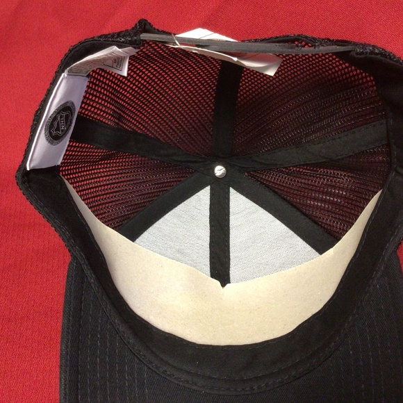 NHL BOSTON BRUINS new hat - Picture 3 of 3
